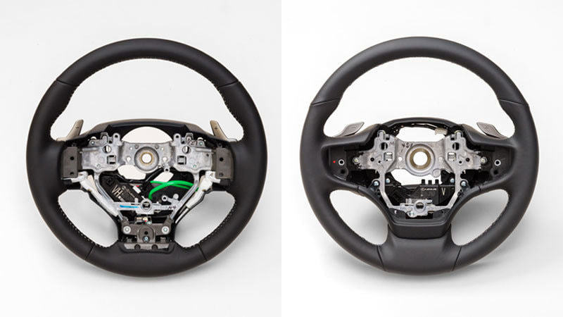 革巻きステアリング写真